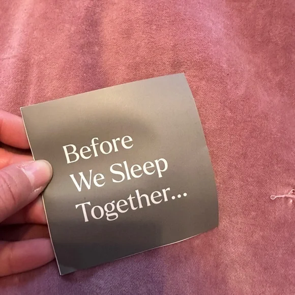 Nodpod Purple weighted Sleep Mask NWT - Picture 8 of 15